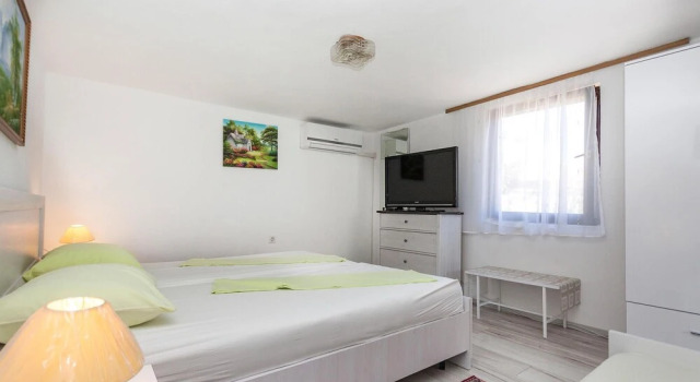 Amazing Home in Premantura With Wifi and 2 Bedrooms