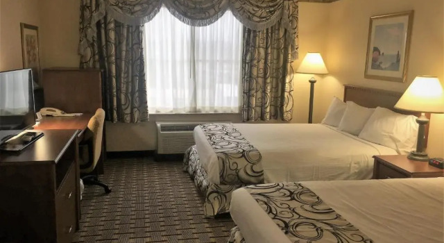 Четырёхместный номер Standard Baymont by Wyndham Waterford/Burlington WI