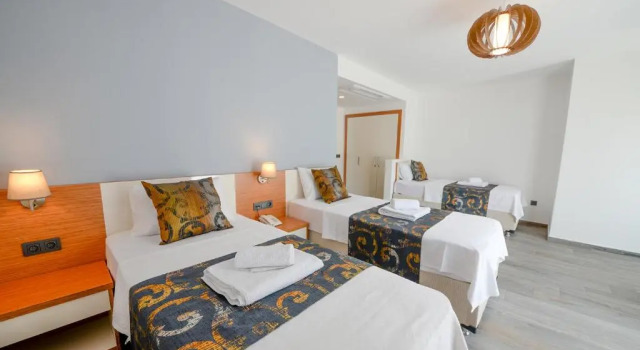 Трёхместный номер Deluxe Kasmahal Hotel