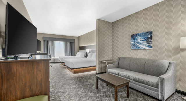 Четырёхместный люкс Best Western Plus Parkside Inn & Suites