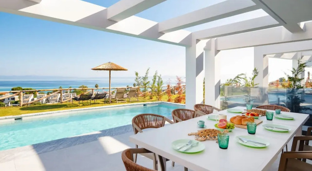 Olive Grove Panorama Suite Pende
