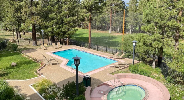 Номер Standard Mammoth Green #214 3 Bedroom Condo