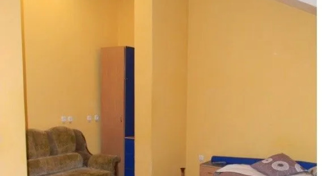 Versal, Prenota Hotel Glazov 
