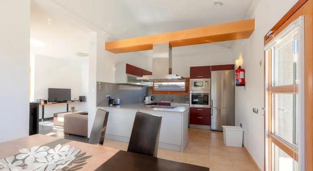 Вилла Camelot Holiday Homes by LIVVO