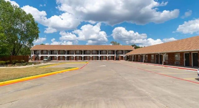 Countryside Inn, Забронировать Отель Кауфман Dallas - Fort Worth Metropolitan Area