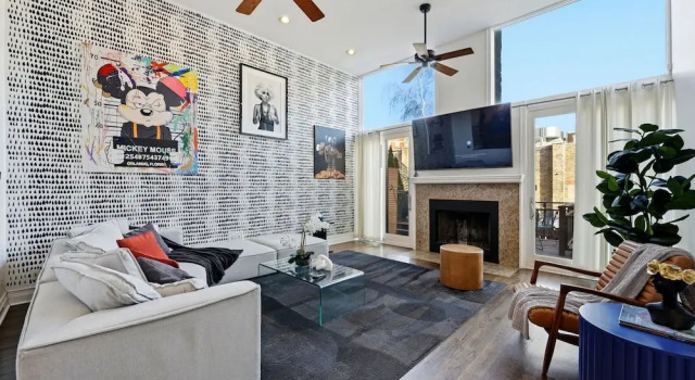Апартаменты Modern 4-bedroom Townhouse in River West