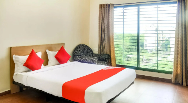 OYO 74291 Hotel Relax Inn, Забронировать Отель Отели штата Махараштры 3 звезды, 3*
