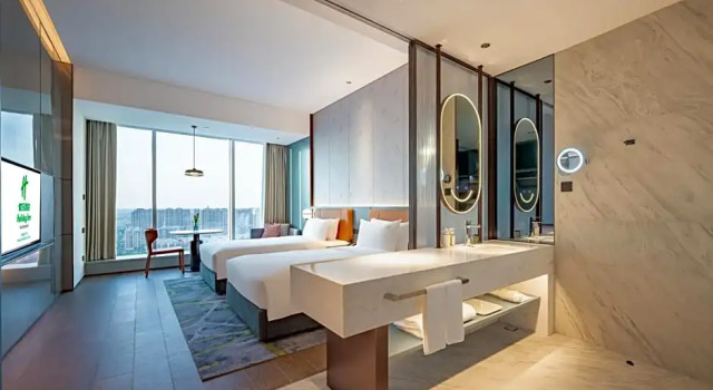 Номер Standard с видом на город Holiday Inn Changchun Oriental Plaza by IHG