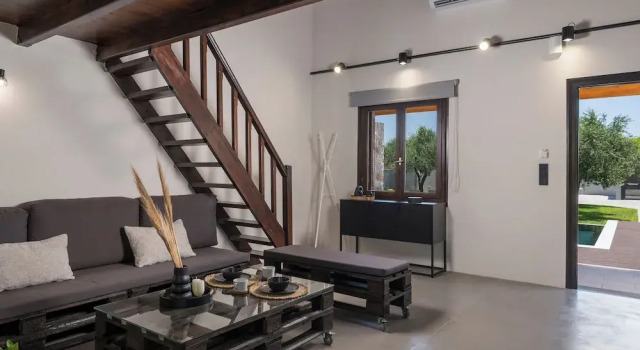 Вилла Eightyfour Living