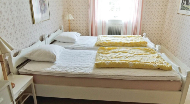 Beautiful Home in Vittaryd With 4 Bedrooms, Book Hotel Vittaryd 