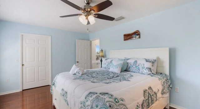Dolphin Resort 3 Bedroom Home by RedAwning, Забронировать Курортный отель Холмс-Бич Sarasota Area