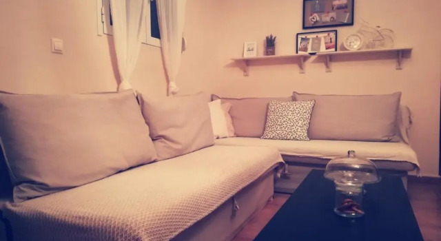 Lux House next to the Airport of Athens. Transport 24h, Забронировать Отель Отели Луца с завтраком, Завтраки