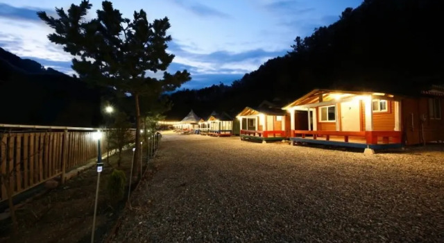 Chuncheon Healing Camp Pension, Prenota Hotel Hotel a Gyeonggi-do con piscina, Piscina