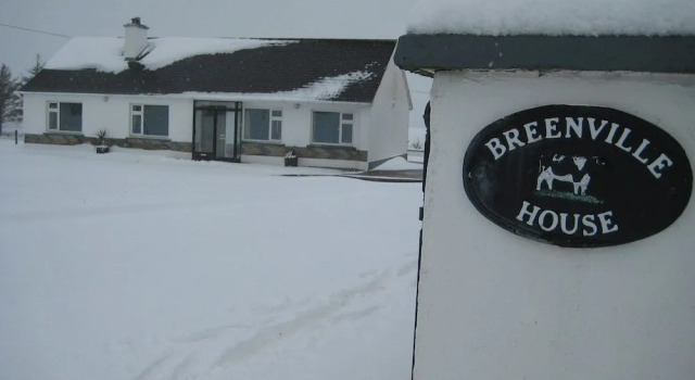 Breenville FarmHouse, Book Hotel Hotels in Kerry with Parking, Parking