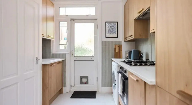 The Furness Hideout - Charming 2bdr House With Garden, Забронировать Дом для отпуска Виллы Большого Лондона, Вилла