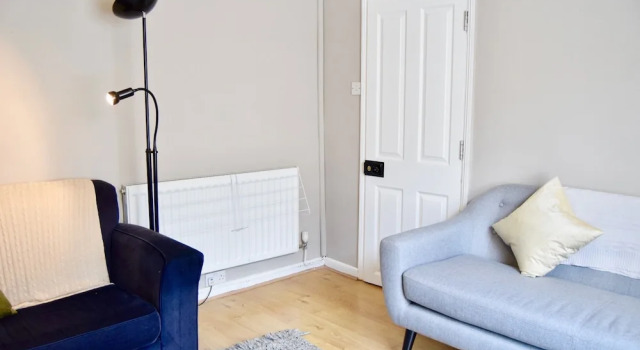 Spacious 3 Bedroom Family Home With Back Garden, Забронировать Отель Отели Оксфорда 3 звезды, рядом с St Anthony's College, 3*