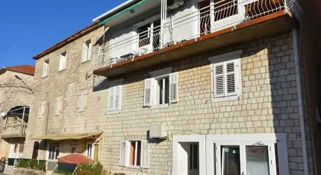 Antonia's coast apartment, Book Lejlighed Lejligheder i Lepetane, Lejlighed