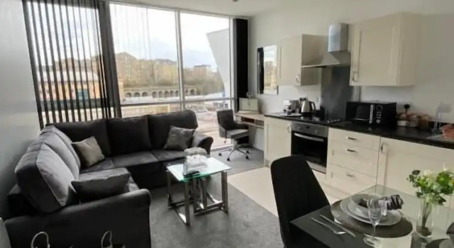 Двухместные апартаменты Superior Spire Accommodations Ltd.