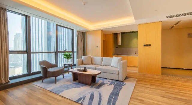 Люкс Deluxe Madison Hotel Qingdao West Coast City Balcony
