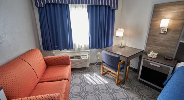 Двухместный номер Superior Ambassador Inn and Suites