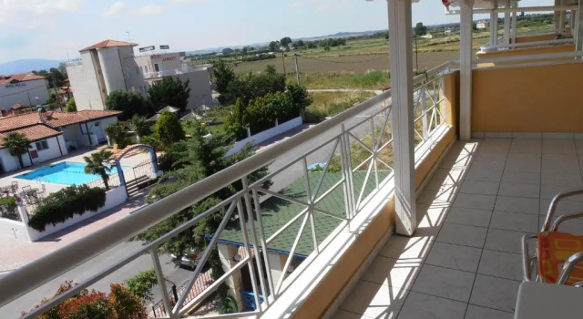 Oasis, Book Apartment Paralia 