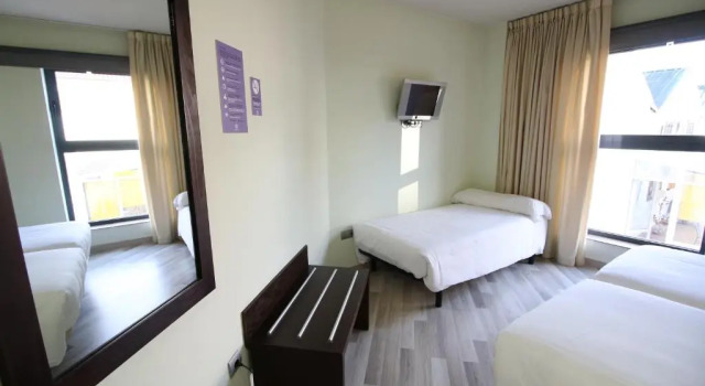 Семейный номер Standard Hotel Cardeña by gaiarooms