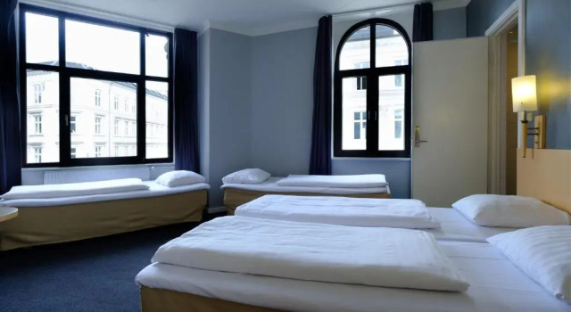 Четырёхместный номер Economy Four Points Flex by Sheraton Copenhagen City