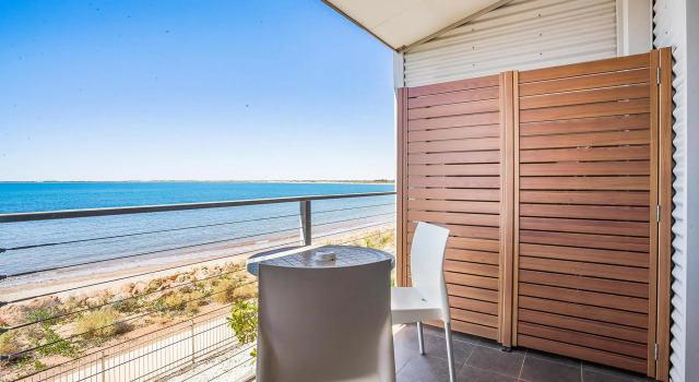Люкс с видом на океан Onslow Beach Resort