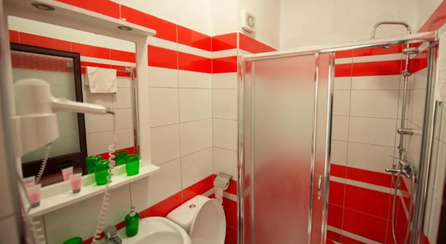 Трёхместный номер Standard с балконом Kadrisa Hotel