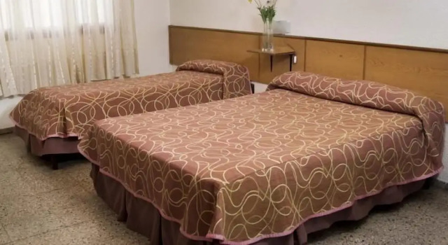 Трёхместный номер Standard Hotel América