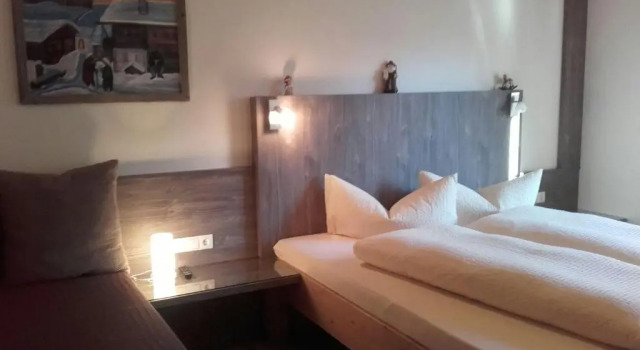 Appartement Ferienglück, Rezerwuj Hotel Hotele w Tyrol z parkingiem, Parking