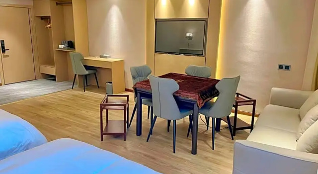 Rezen Select Hotel Chengdu Renmin North Road, Забронировать Отель Чэнду Сычуань, рядом с Станция метро Chengdu North Railway Station