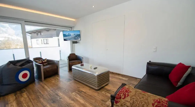 Superb Alpine Lodges Zell am See 4pax