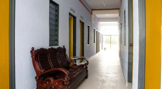 OYO 90206 Parkland Residence Condominium