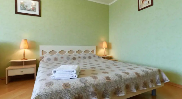 Home-Hotel Evgenia Sverstuka 8, Book Apartment Kyiv Kyiv Region, near Komod Shopping Centre
