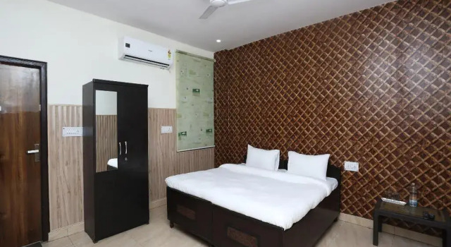 Diamond Guest House by OYO Rooms, Varaa Matkakoti Faridabad Haryana