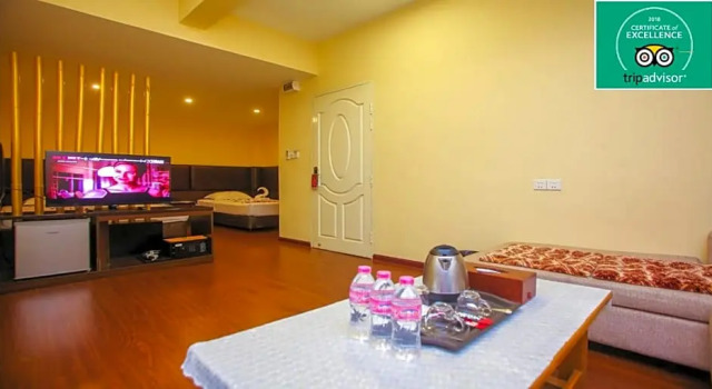 Трёхместный номер Deluxe Grace Treasure Hotel