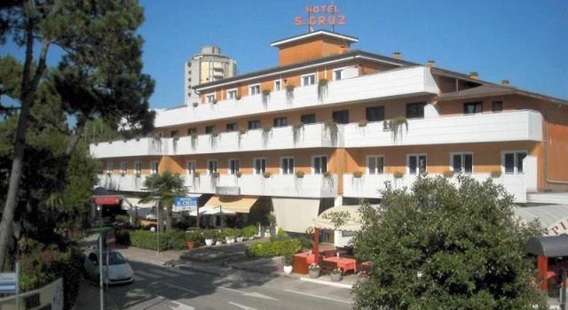 Hotel Santa Cruz, Book Hotel Pineta 