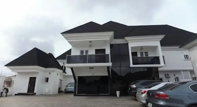 Kawruky Hotel & Suites, Buchen Sie Hotel Günstige Hotels in Ikpoba-Okha