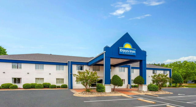 Days Inn & Suites by Wyndham Siler City, Buchen Sie Hotel Julian North Carolina