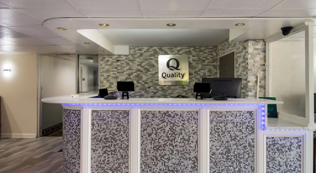 Quality Inn Aurora, Boek Hotel Naperville 