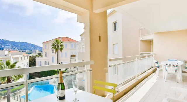 Bright One BDRM Apartment A/C-Swimming Pool/Congress by Olidesi, Забронировать Апартаменты/квартира Отели Канн с бассейном, рядом с Le Croisette Casino Barriere de Cannes, Бассейн