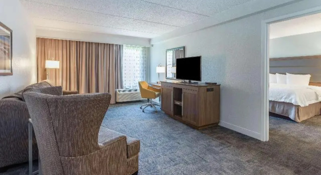 Люкс Hampton Inn Groton/Mystic