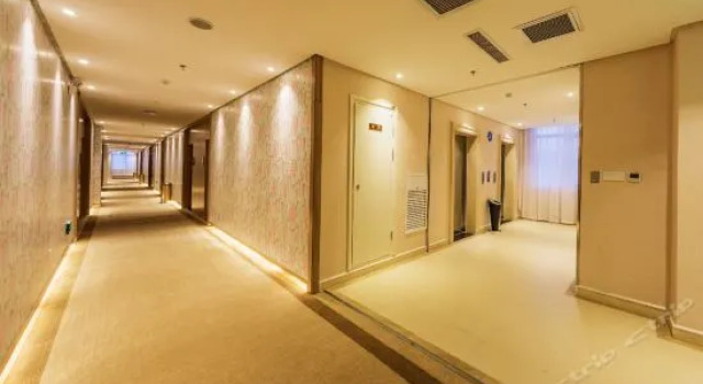 Luanchuan Yayuan Hotel, Rezervovat Hotel Luanchuan Henan