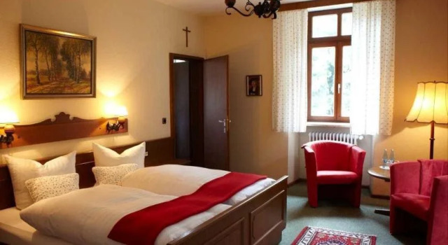 Hotelgasthof Buchenmühle, Забронировать Отель Лор-на-Майне 