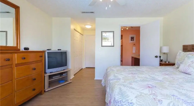 Four Winds F15 - Two Bedroom Condo, Rezerwuj Hotel Hotele w Saint Augustine Area z parkingiem, Parking