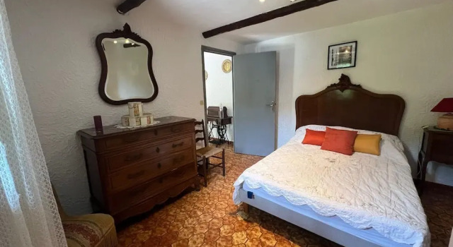 Small Holiday Home With Private Terrace and Shared Garden, Cagnes-sur-mer
