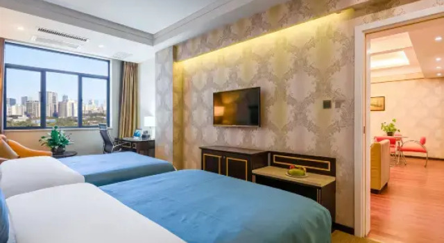 Люкс Luxury Kunming Baohai Mingzhu Hotel