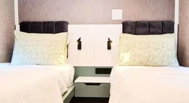 Бунгало Executive Riverside Tinyhouse