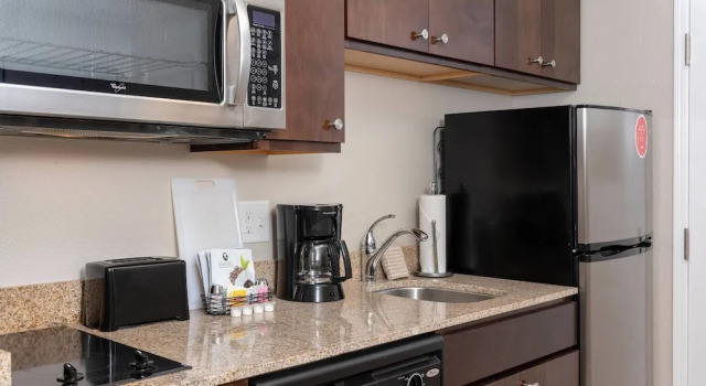 Четырёхместная студия TownePlace Suites Fort Wayne North